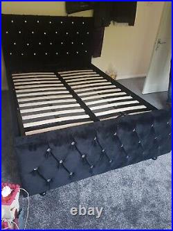 Luxury Florida Plush Velvet Upholstered Bedframe Chesterfield All Sizes & Gas